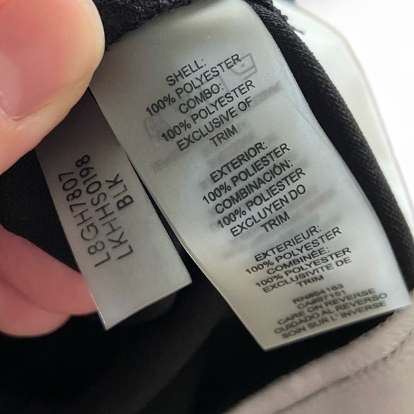 Vintage Ann Taylor 100% Silk Sleeveless Crew Neck Geometric Blouse Size S - Picture 3 of 7